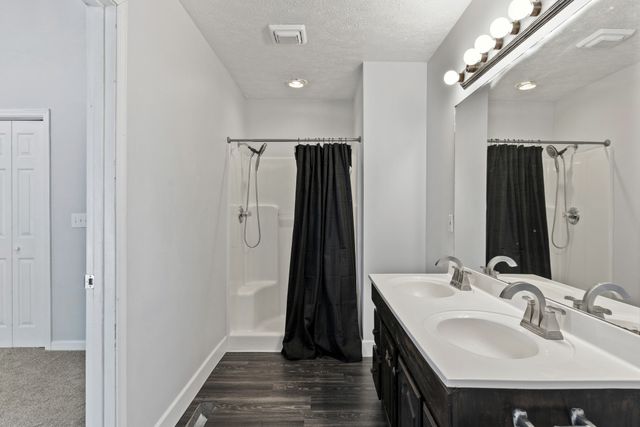 340 Brinkley Ln, White House, TN 37188