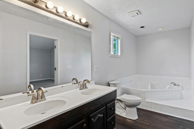 340 Brinkley Ln, White House, TN 37188