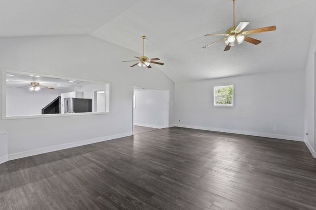 340 Brinkley Ln, White House, TN 37188