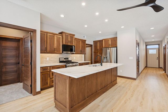 619 7th Avenue NE, Isanti, MN 55040