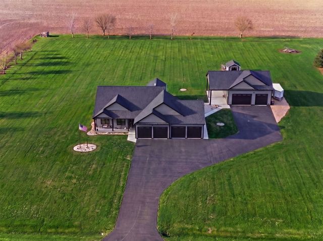 2401 N 4350th Road, Sheridan, IL 60551