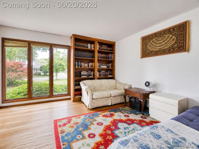31250 Westwood Road, Farmington Hills, MI 48331