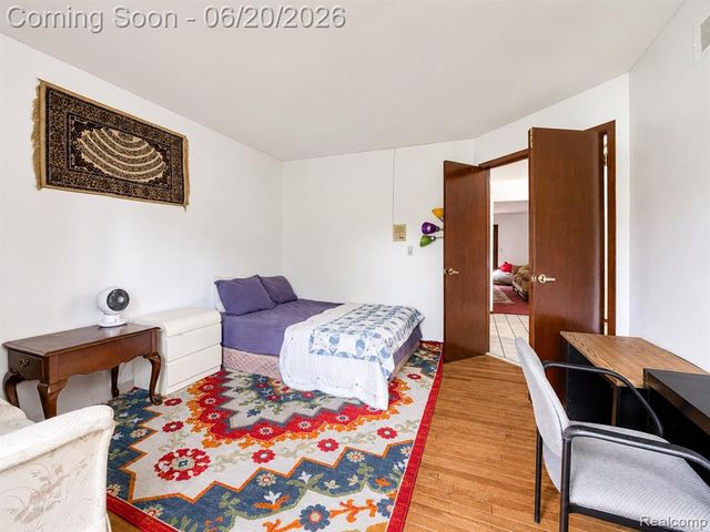 31250 Westwood Road, Farmington Hills, MI 48331
