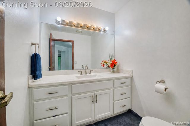 31250 Westwood Road, Farmington Hills, MI 48331