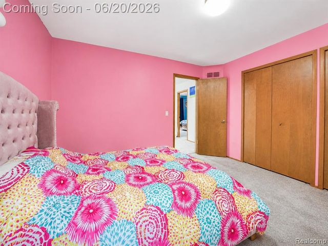 31250 Westwood Road, Farmington Hills, MI 48331