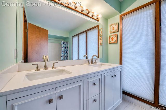 31250 Westwood Road, Farmington Hills, MI 48331
