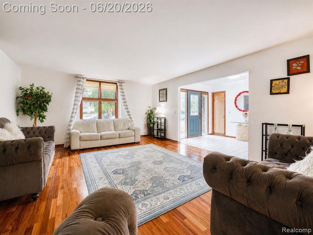 31250 Westwood Road, Farmington Hills, MI 48331