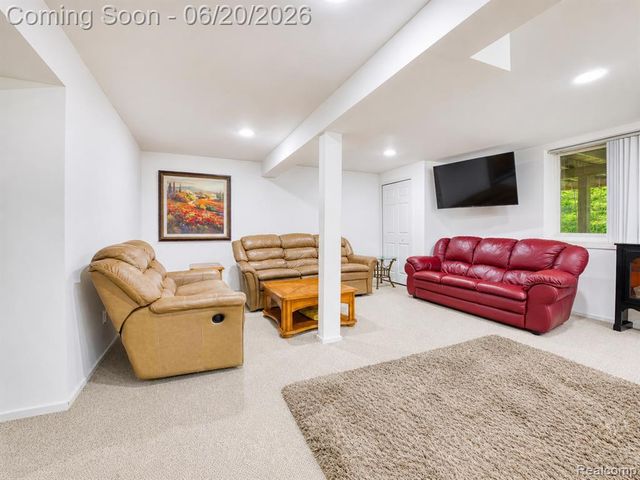 31250 Westwood Road, Farmington Hills, MI 48331