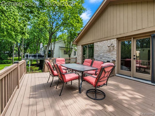 31250 Westwood Road, Farmington Hills, MI 48331