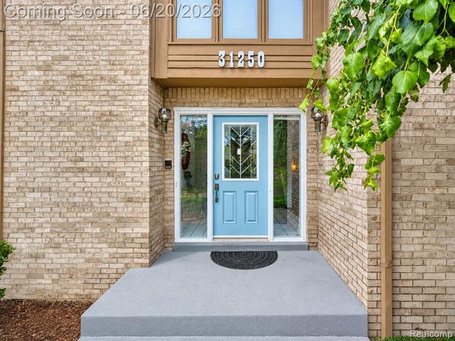 31250 Westwood Road, Farmington Hills, MI 48331