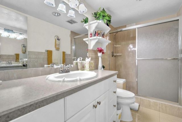 4160 Inverrary Drive 308, Lauderhill, FL 33319