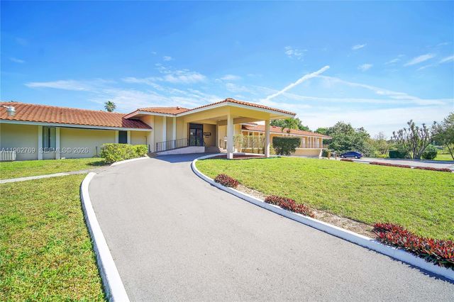 4160 Inverrary Drive 308, Lauderhill, FL 33319