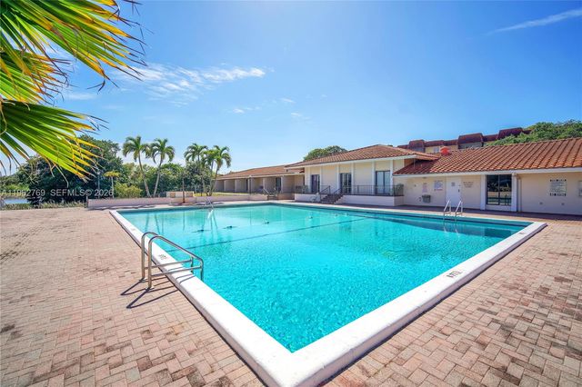 4160 Inverrary Drive 308, Lauderhill, FL 33319