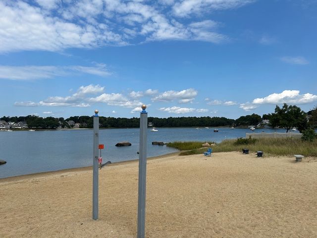 35 Locust Street, Wareham, MA 02532