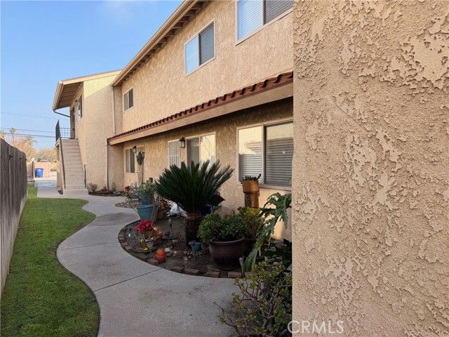 3671 Farquhar Avenue, Los Alamitos, CA 90720