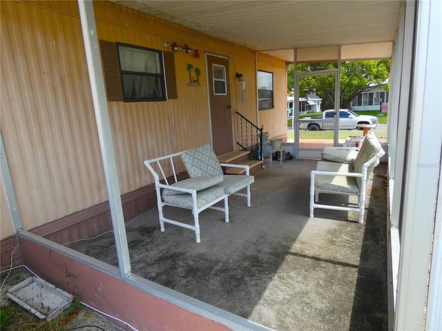 913 BEECHWOOD AVENUE, Lady Lake, FL 32159