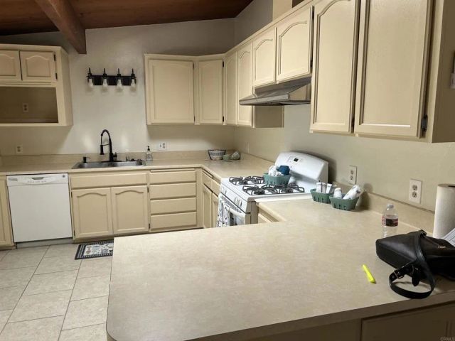 8621 Willow, Santee, CA 92071