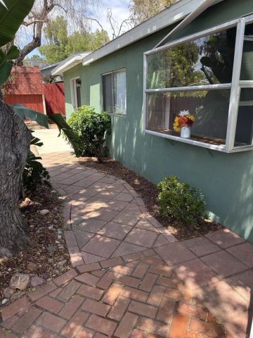 8621 Willow, Santee, CA 92071