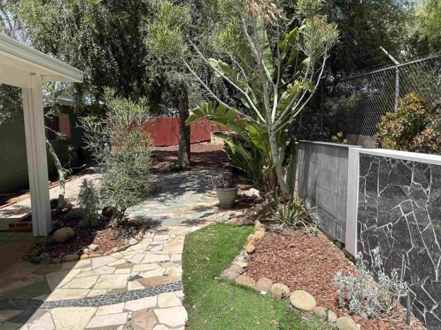 8621 Willow, Santee, CA 92071