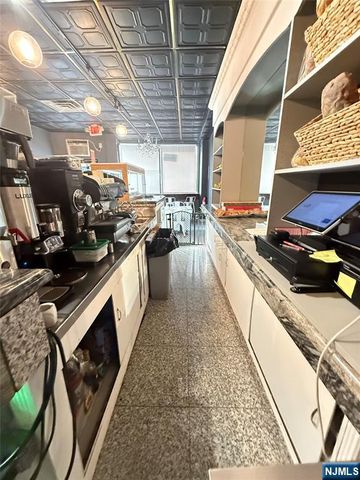 242 Stuyvesant Avenue, Lyndhurst, NJ 07071