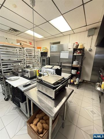 242 Stuyvesant Avenue, Lyndhurst, NJ 07071
