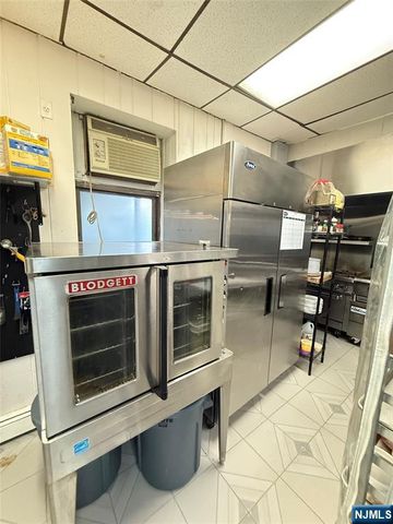 242 Stuyvesant Avenue, Lyndhurst, NJ 07071