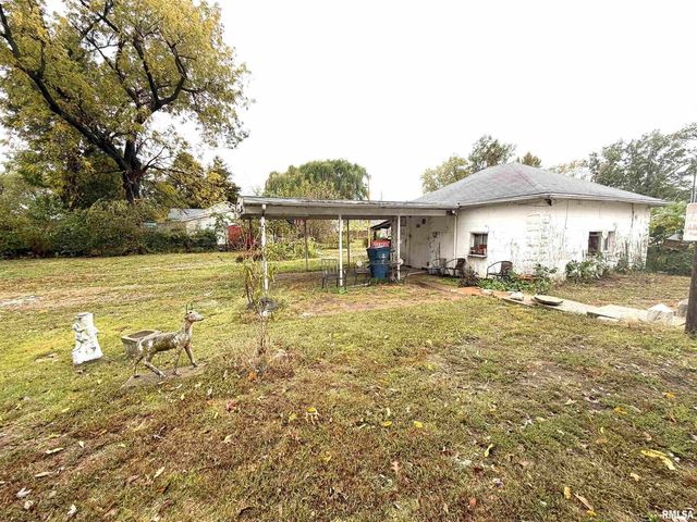 523 W 4TH Street, Centralia, IL 62801