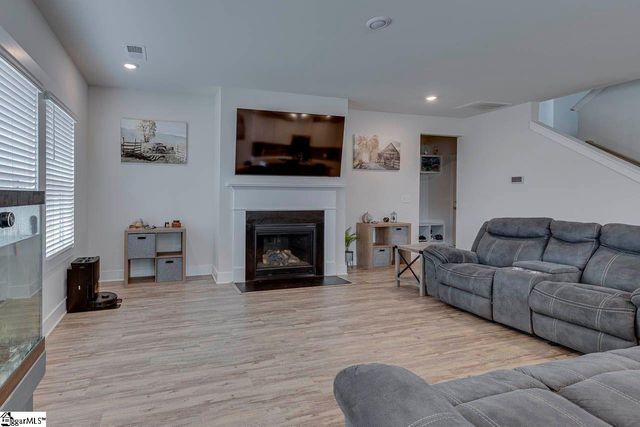 103 Pewter Circle, Simpsonville, SC 29680