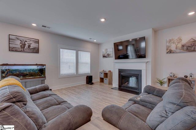 103 Pewter Circle, Simpsonville, SC 29680