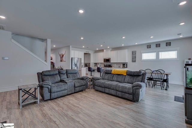 103 Pewter Circle, Simpsonville, SC 29680