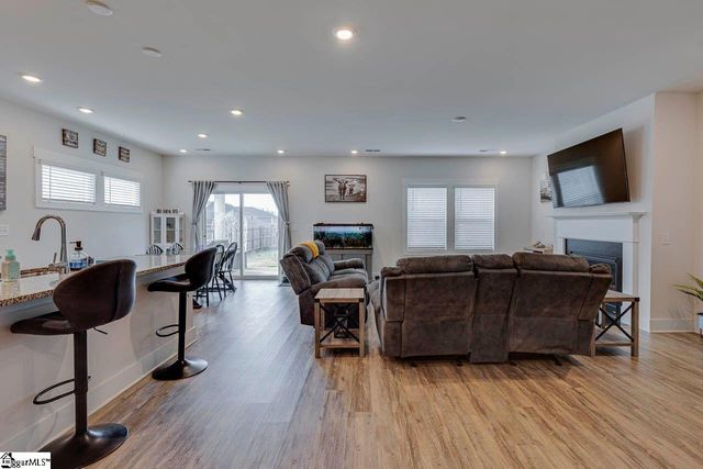 103 Pewter Circle, Simpsonville, SC 29680