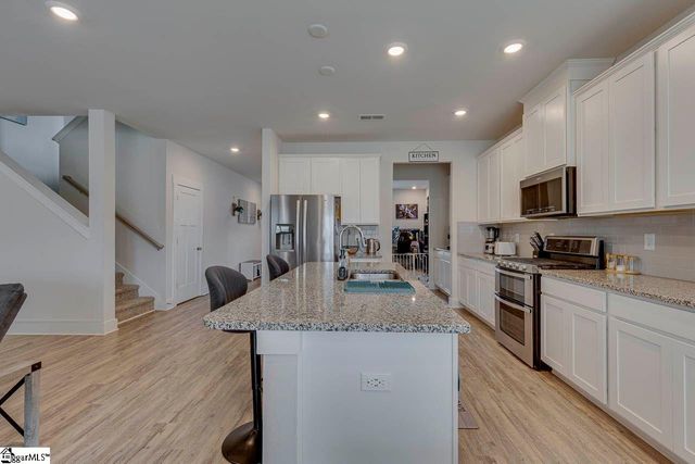 103 Pewter Circle, Simpsonville, SC 29680