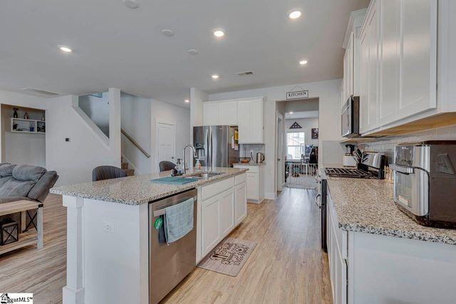 103 Pewter Circle, Simpsonville, SC 29680