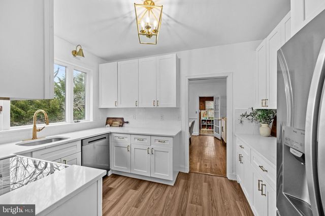 9633 W BEXHILL DR, Kensington, MD 20895