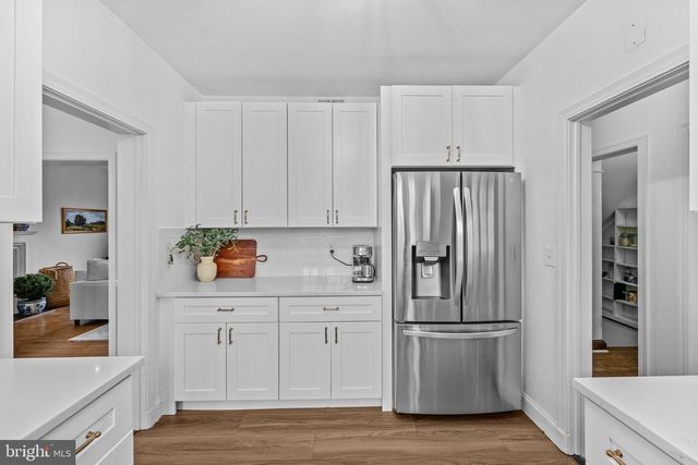 9633 W BEXHILL DR, Kensington, MD 20895