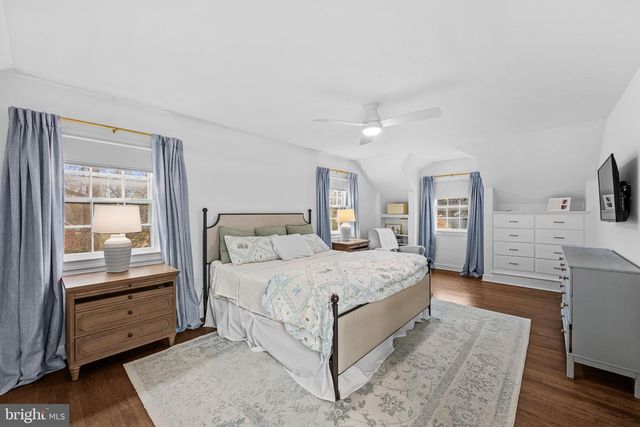 9633 W BEXHILL DR, Kensington, MD 20895