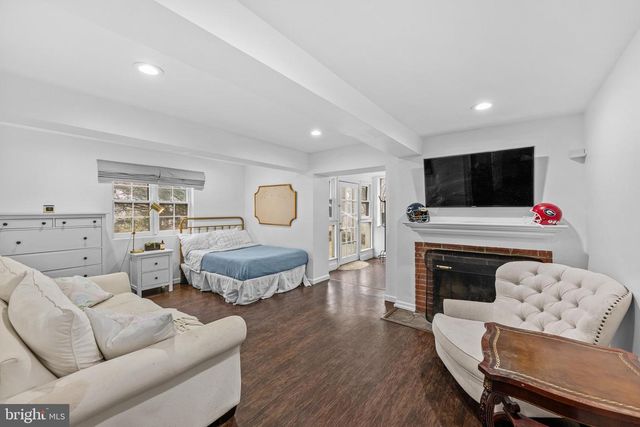 9633 W BEXHILL DR, Kensington, MD 20895