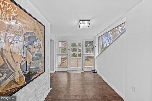 9633 W BEXHILL DR, Kensington, MD 20895