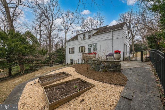 9633 W BEXHILL DR, Kensington, MD 20895