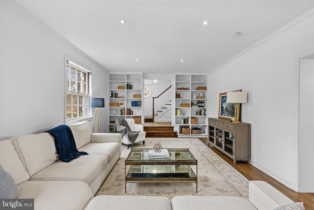 9633 W BEXHILL DR, Kensington, MD 20895