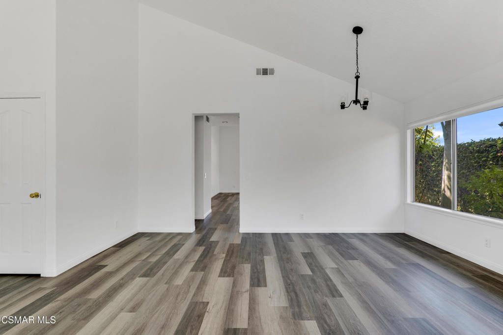 560 Timberwood Avenue, Thousand Oaks, CA 91360 — photo 5
