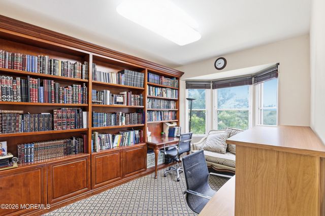 13 Independence Court, Lakewood, NJ 08701
