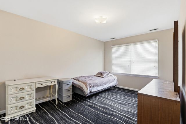 13 Independence Court, Lakewood, NJ 08701