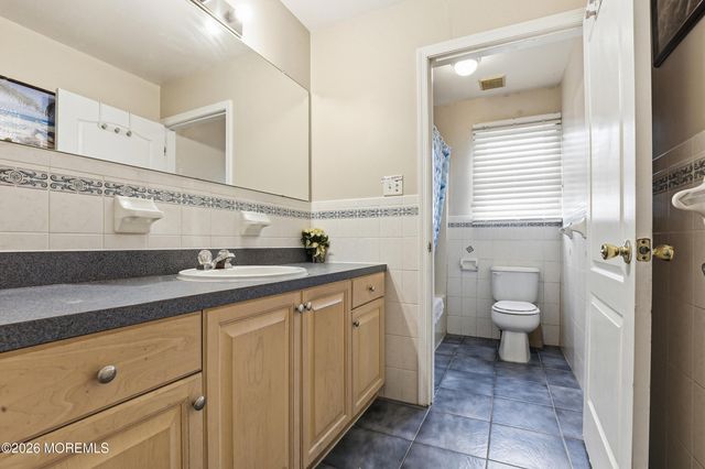13 Independence Court, Lakewood, NJ 08701