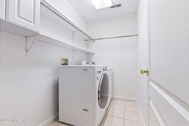 13 Independence Court, Lakewood, NJ 08701