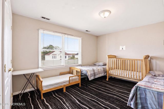13 Independence Court, Lakewood, NJ 08701
