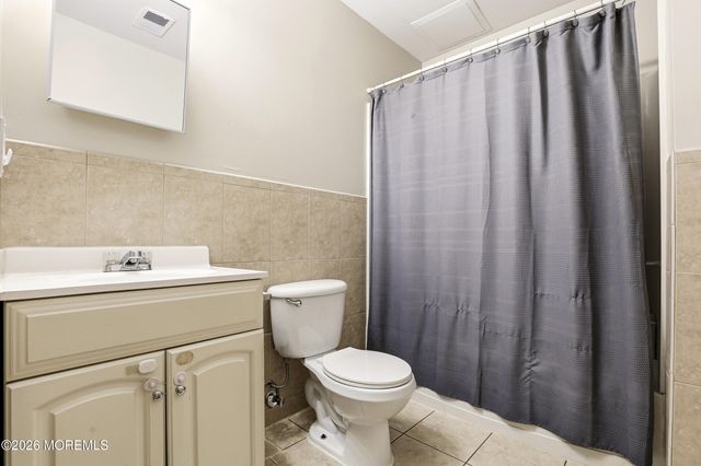 13 Independence Court, Lakewood, NJ 08701