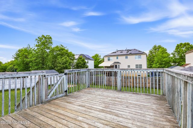 13 Independence Court, Lakewood, NJ 08701