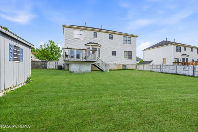 13 Independence Court, Lakewood, NJ 08701