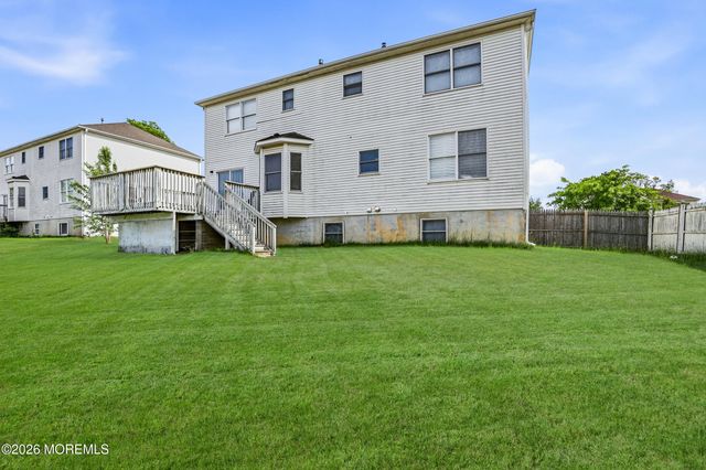 13 Independence Court, Lakewood, NJ 08701